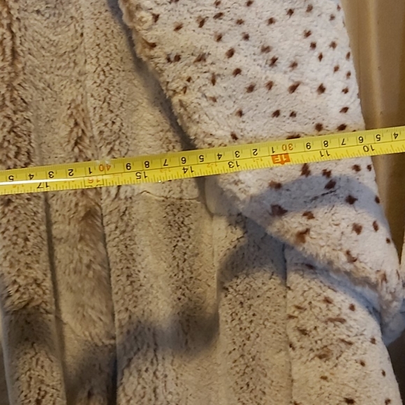 Sheared Beaver Fur Jacket - Picture 8 of 10